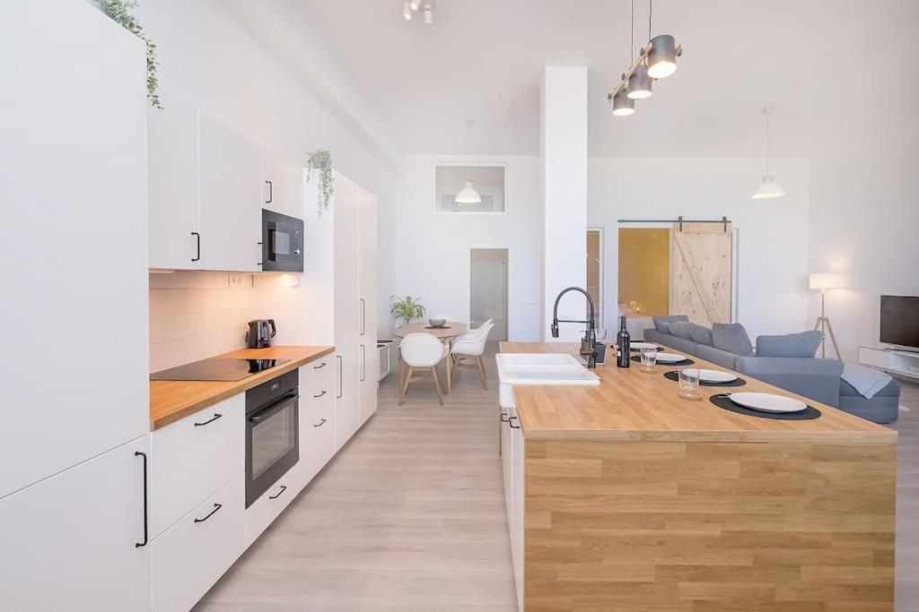 Homey Apt คอมเปตา ภายนอก รูปภาพ
